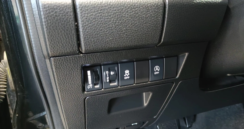 Isuzu D-Max cena 132900 przebieg: 61900, rok produkcji 2021 z Gdynia małe 379